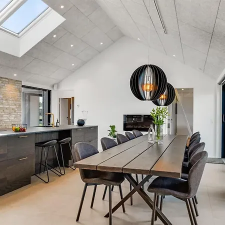 Analine - 950m From The Sea In Nw Jutland By Interhome 펜션
